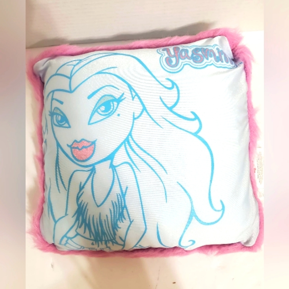 Bratz Yasmin MGA home decor pillow room Blue Square shaped feathers new